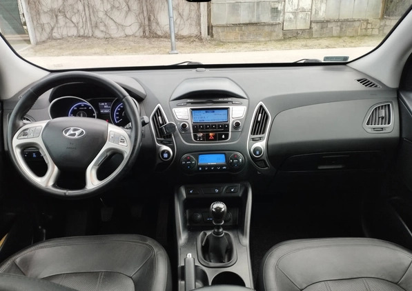 Hyundai ix35 cena 44800 przebieg: 148666, rok produkcji 2013 z Rawicz małe 254